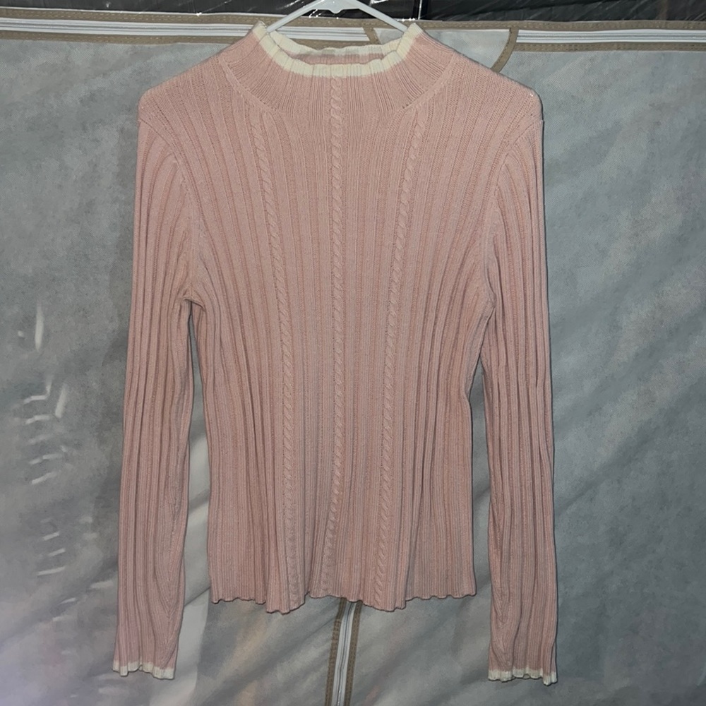 Womens Pink knit sweater
